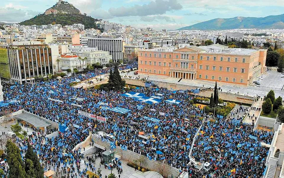 Αγγελος Συρίγος: Τροποποίησαν τα Σκόπια το Προοίμιο;